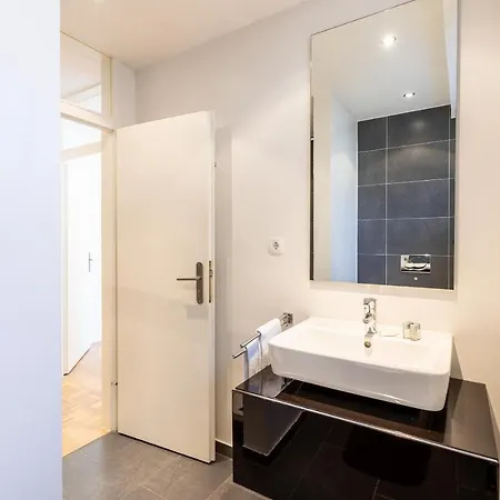 Guest house Serviced Messe *