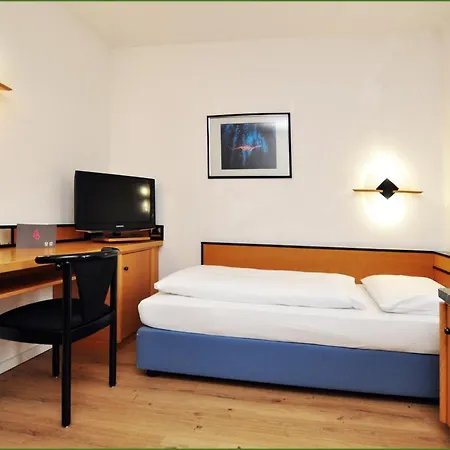 Waldperlach By Blattl 3* Munich