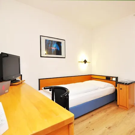 Waldperlach By Blattl Hotel Munich