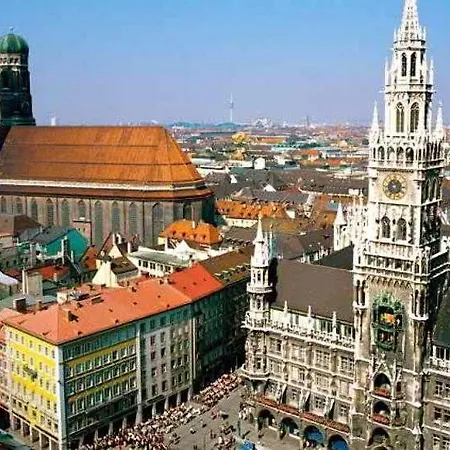 Hotel Courtyard By Marriott Center München
