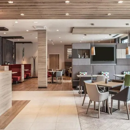 מלון - East, An Ihg