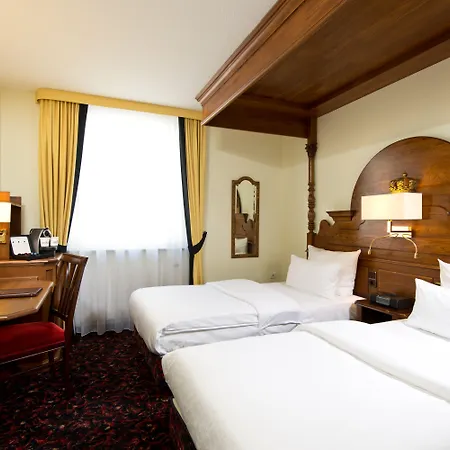 Hotel King's First