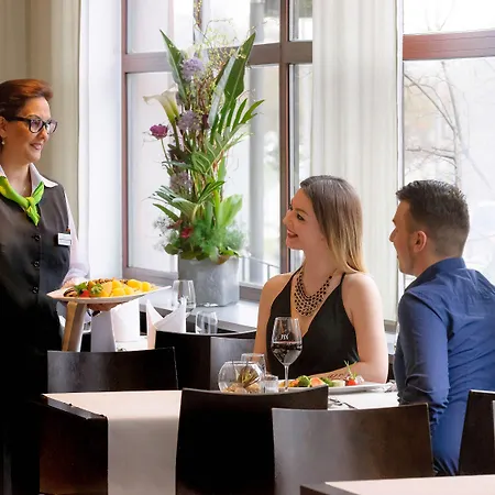 Hotel Mercure Süd Messe 4*