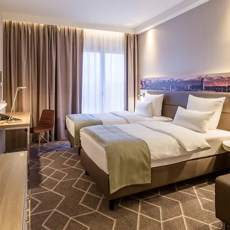 מלון - East, An Ihg