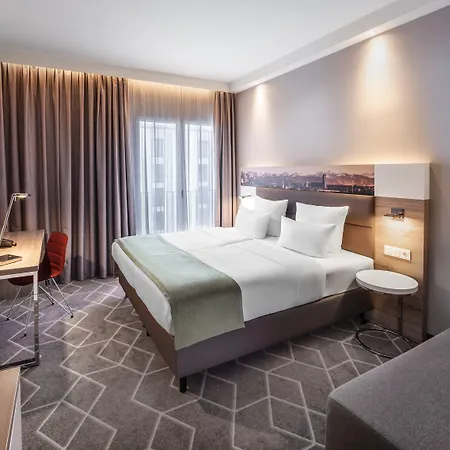 מלון - East, An Ihg