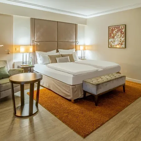 Pullman Hotel 4*