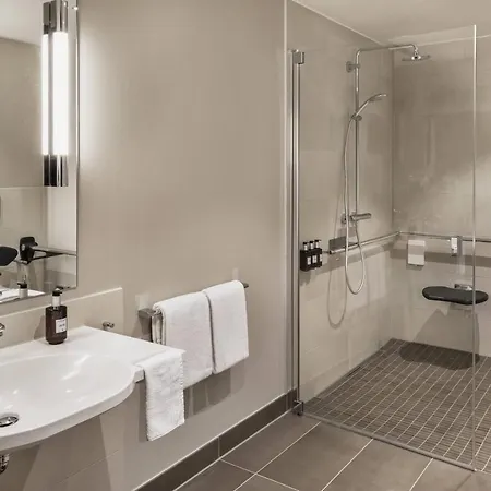 Hotel By Marriott Ostbahnhof 4*