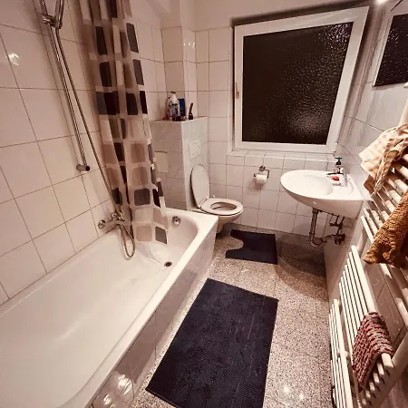 Theresienstrasse 83 Homestay Munich