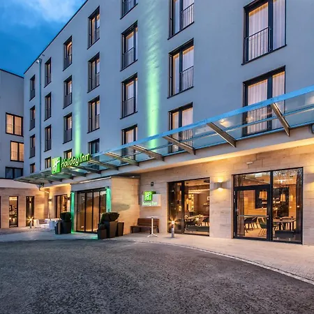 - East, An Ihg מלון 4*