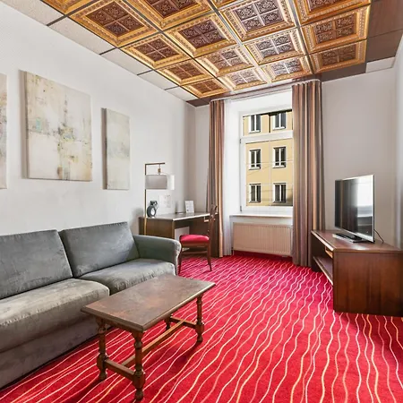Hotel King's First München