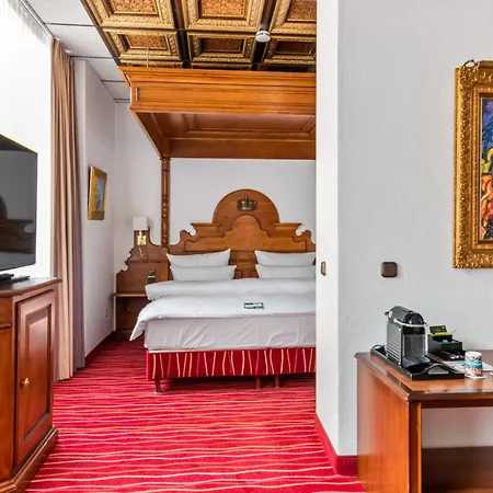 King's First Hotel 4*