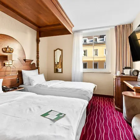 Hotel King's First 4*