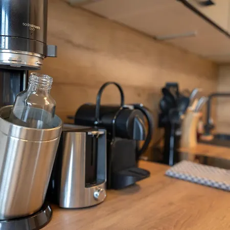 Sweethome - Super Zentral Und Modern, Kueche, Wifi Appartement