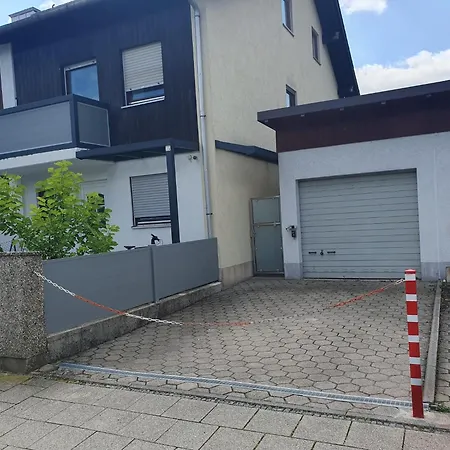 아파트 80m2 Garten-duplexwohnung In Altperlach *