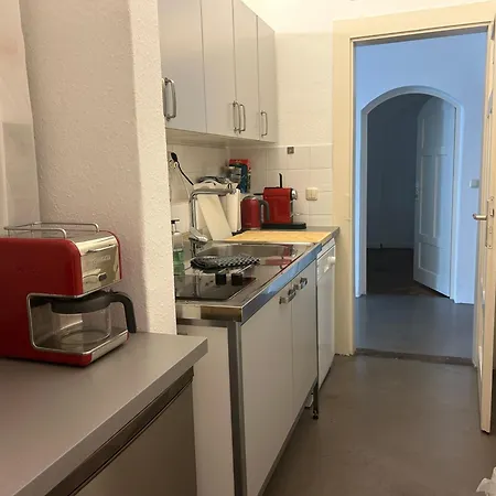 Wohnen Mit Kuenstlerflair In Apartment *