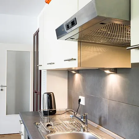 아파트 Zentrales Zimmer, Naehe Oktoberfest, Bett Und Schlafcouch