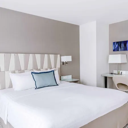 Hotel Courtyard By Marriott Center München
