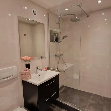 Leopold206 Urban Flair Apartment Munich