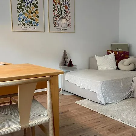 Casa Elisabeth - & Kitchen Apartment Munich