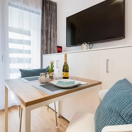 Serviced Muenchen-messe/g *