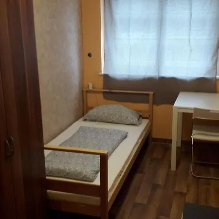 Ostello Low Budget Hostel Rooms & Apartments Tub 19A Monaco di Baviera