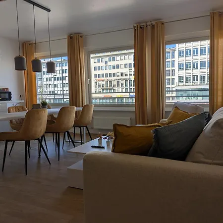 Place Direkt Am Karlsplatz - Stachus 70 Qm Mit 2 Schlafzimmer Mila Munich