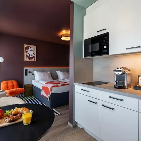 Smartliving Apartahotel 4*