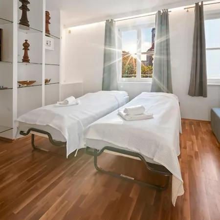 90m2 - 969 Sq Ft Of Luxury München