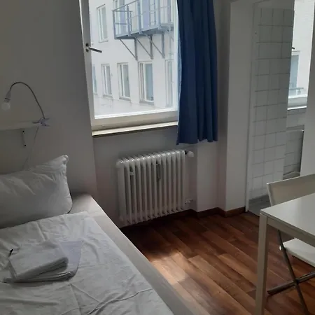 아파트 Budget Station Apartmenthostel Sen 14