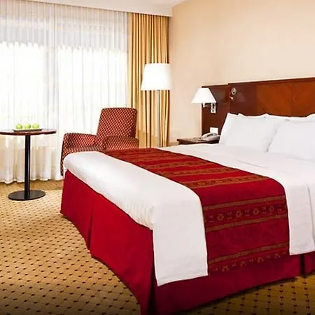 Hotel Courtyard By Marriott Center München