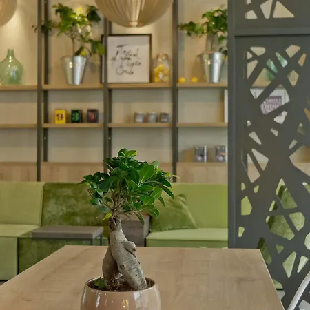 Hotel Super 8 By Wyndham West Munich