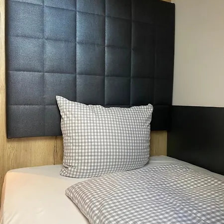 Deluxe Hotel 4*
