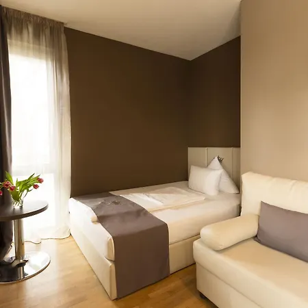 Hotel Empress Boutique Hotel 3*