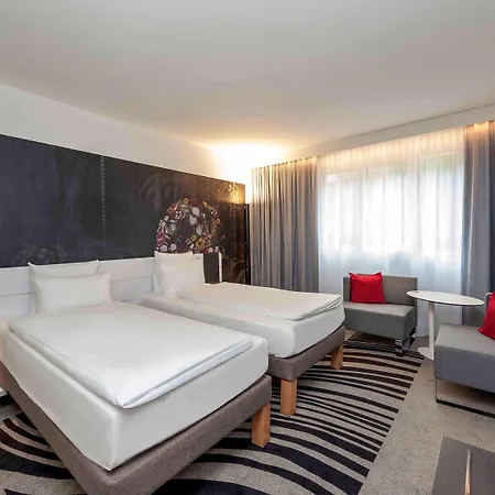 Novotel Hotell 4*