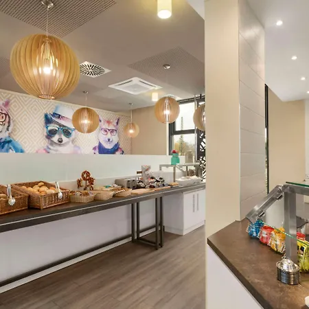 Hotel Super 8 By Wyndham West Munich
