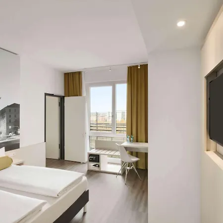 Super 8 By Wyndham West 3* Munich
