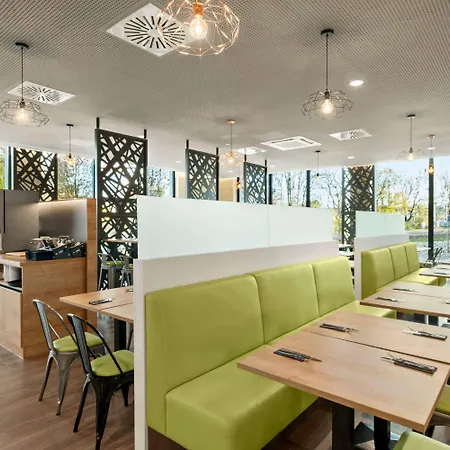 Super 8 By Wyndham North Hotel Monachium