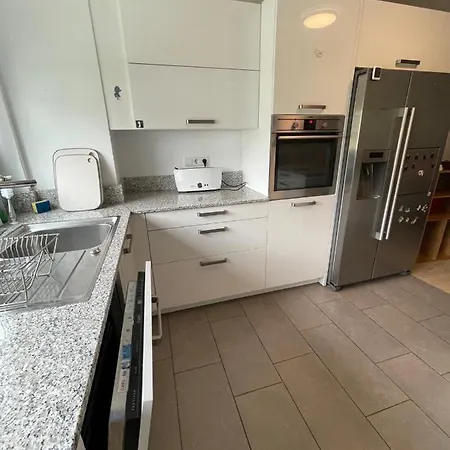 Apartment Familienfreundliche Mit 110qm In Ruhiger Und Gut Angebundener Lage