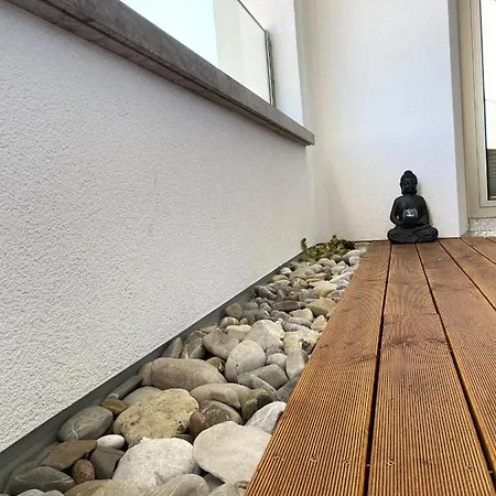 Alpen-panorama - Einzigartige Privatsuite Hoch Ueber Muenchen, 12tes Og, Alpenblick, Loggia, Whirlpool, 15 Minuten Zum Zentrum, Ruhe Und Erholung In Der Stadt Fuer Privat Und Geschaeftlich Reisende Quarto em Acomodações Particulares