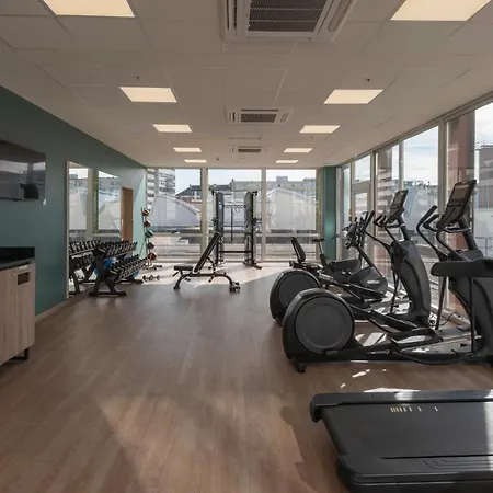 Centre By Ihg Hotel 4*