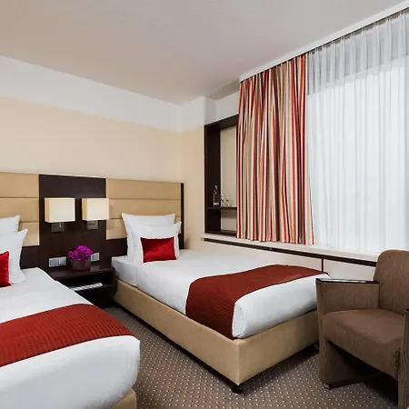 Hotel Leonardo Arabellapark 4*