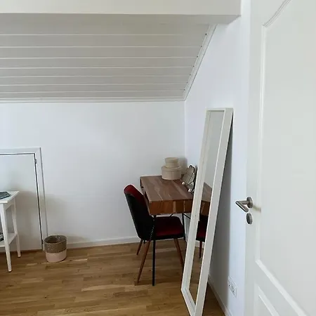 Lichtdurchflutete 90 M2 Drei Duplexwohnung In Altperlach Apartment München