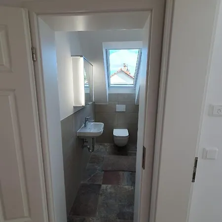 Exklusive Neubau Dachterrassenwohnung Mit Wohnungslift In Vierfamilienvilla Apartment München