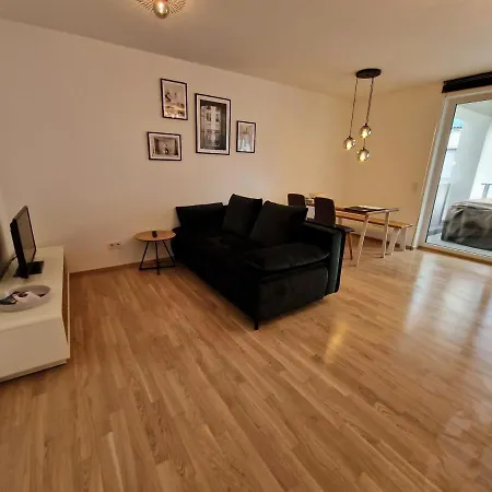 Traumhaftes Mit Balkon Apartment