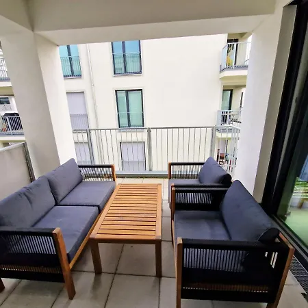 Apartment Traumhaftes Mit Balkon *