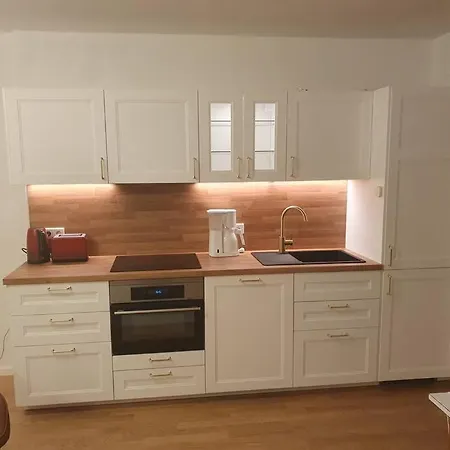 Apartment Helle 3 Souterrainwohnung In Einem Neubau-villa *