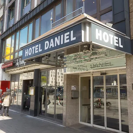Daniel 3*