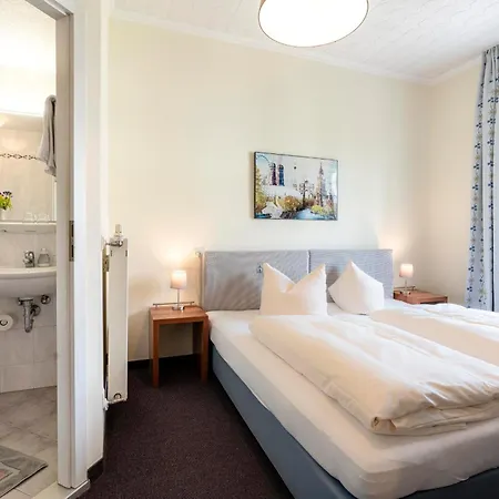Hotel-pension Am Siegestor 3*