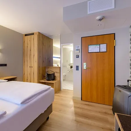 Otel Mercure Altstadt 3*