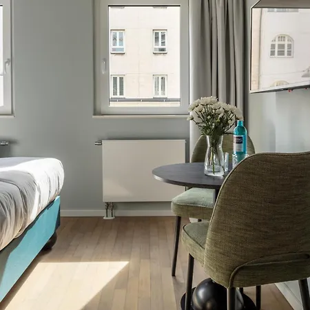 Numa Blend Aparthotel 4*
